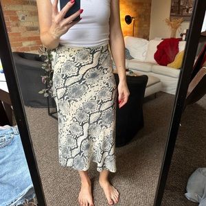 Aritzia Wilfred Midi Slip Skirt - Size 2